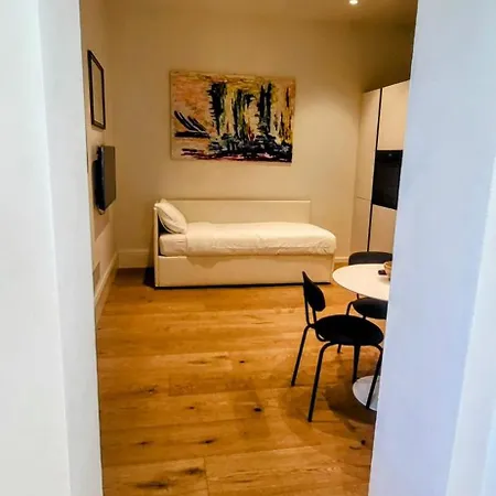 Dante's Heaven Apartment *